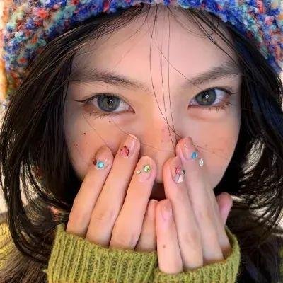 湖畔的女人们